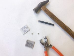 ハトメを付けて、少しだけ表情をプラス