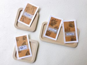 コーヒー染めとスタンプで作った名刺サイズのカード4種類